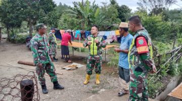 Komsos Dengan Warga, Para Babinsa Sembari Rutin Pantau Wilayah Binaan